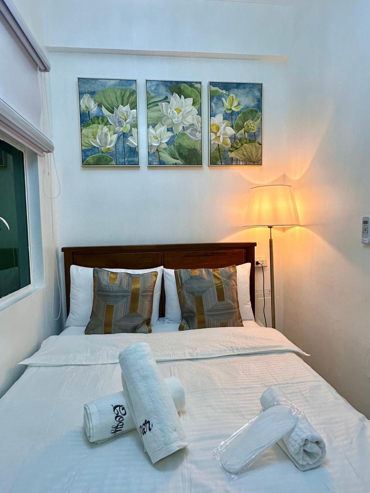 Studio Two Condominium, Alabang - Gold Fiber Wi-Fi -Netflix Ready Muntinlupa City Eksteriør bilde